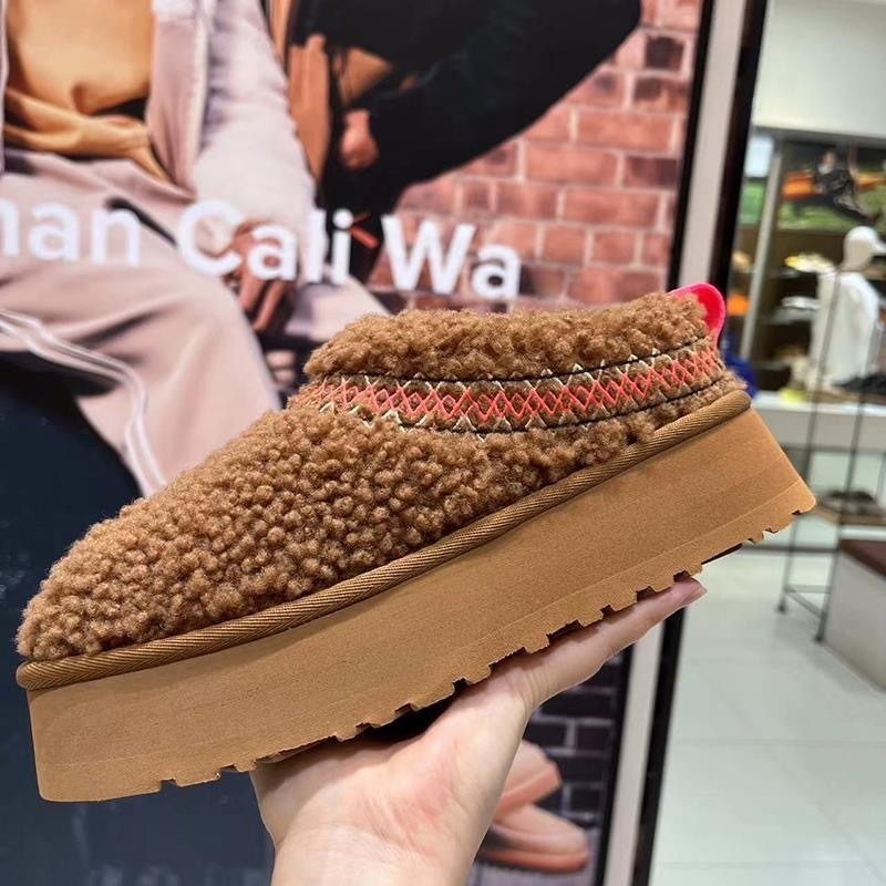 New Women Winter Fur Platform Slippers